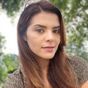 Meet your Posher, Dina